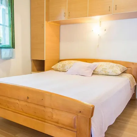 Vikendica House Starfish Pasman